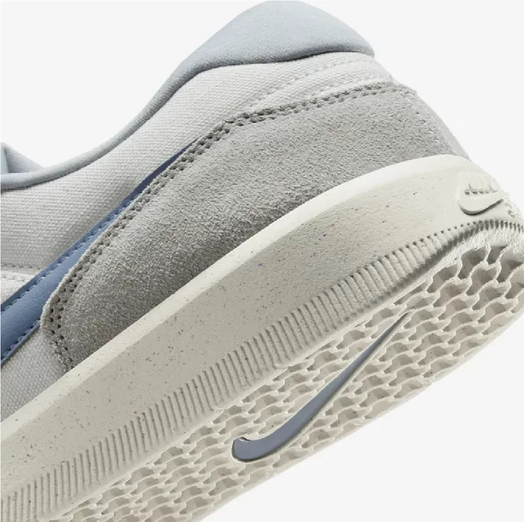 Tênis Nike SB Force 58
